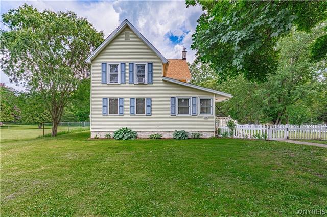 110 Center St, Lockport, NY 14094