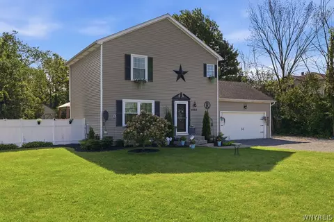4553 Creek Rd, Lewiston, NY 14092
