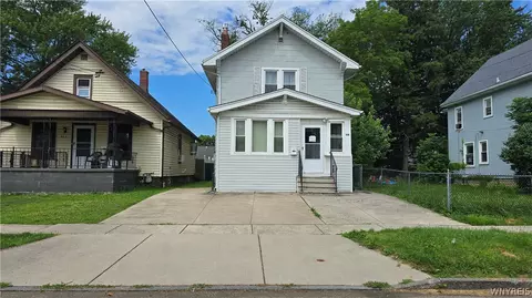 318 77th St, Niagara Falls, NY 14304
