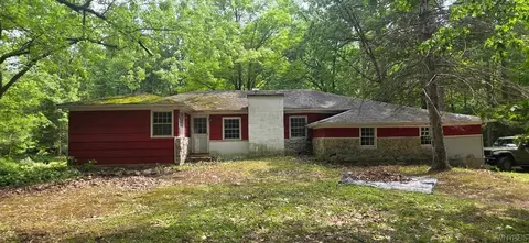 8905 County Rd, Clarence Center, NY 14032