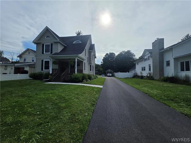 215 S Main St, Warsaw, NY 14569