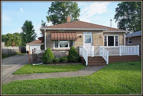 1185 Cleveland Dr, Cheektowaga, NY 14225