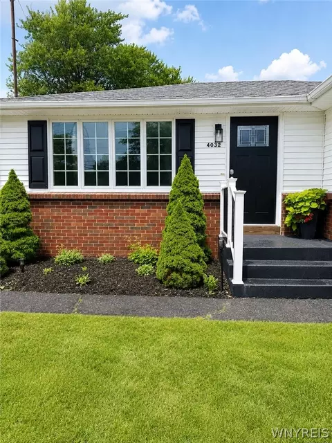 4032 Clinton St, West Seneca, NY 14224