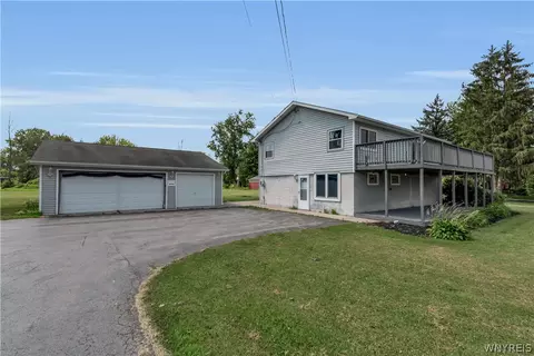 3484 Murphy Rd, Newfane, NY 14108