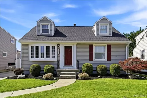 212 Treadwell Rd, Tonawanda, NY 14150