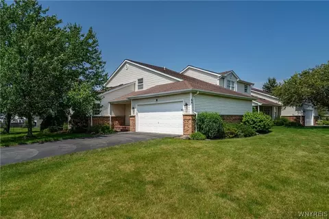 64 Hastings Dr, Orchard Park, NY 14127