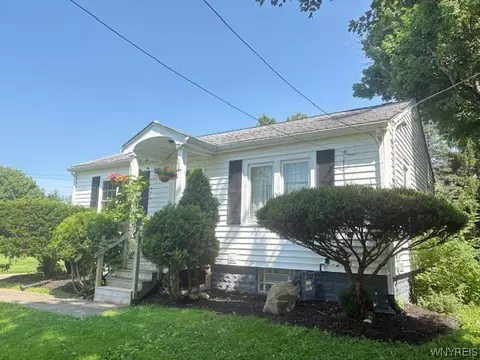 5201 Scranton Rd, Hamburg, NY 14075