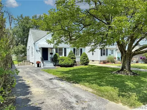 878 Beach Rd, Cheektowaga, NY 14225