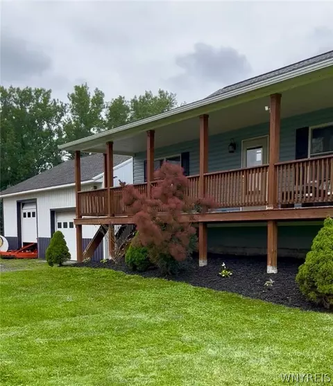 4667 Johnny Cake Ln, Barre, NY 14411