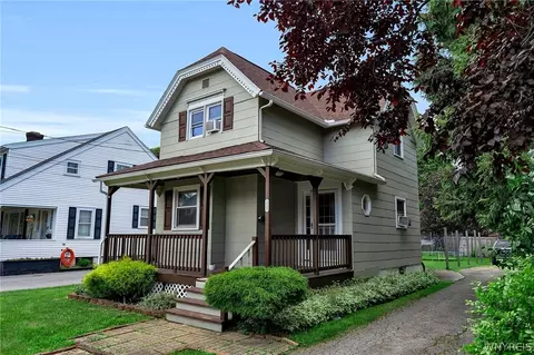 353 W Park St, Albion, NY 14411