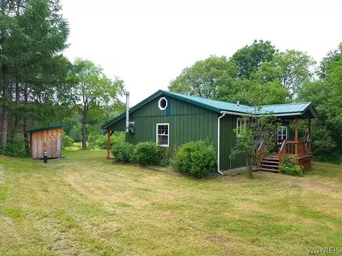 3923 Tamarack Ridge Rd, Franklinville, NY 14737