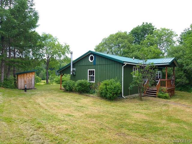 3923 Tamarack Ridge Rd, Franklinville, NY 14737