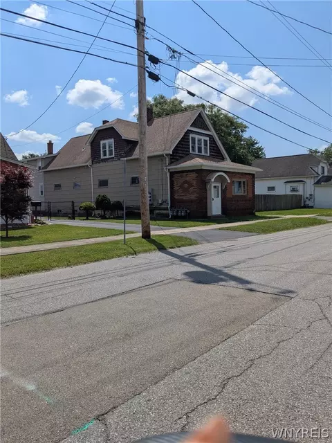 229 Garland Ave, Cheektowaga, NY 14206