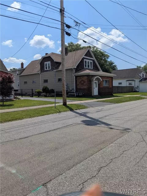 229 Garland Ave, Cheektowaga, NY 14206