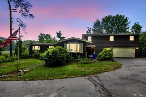 3626 N Gravel Rd, Ridgeway, NY 14103