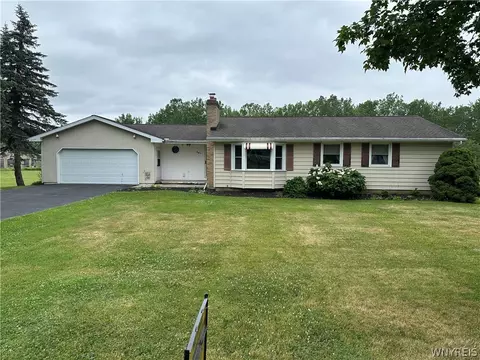 261 N Linwood Ave, Warsaw, NY 14569
