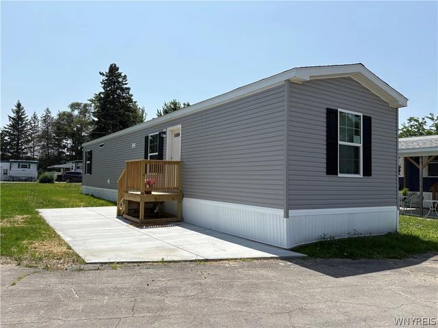 9170 Sheridan Dr, Clarence, NY 14031
