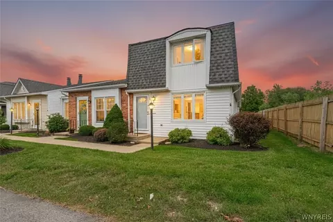 44 The Cmn, Lockport, NY 14094