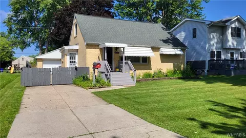 224 Sky Hi Dr, West Seneca, NY 14224