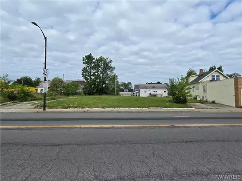 3272 Bailey Ave, Buffalo, NY 14215