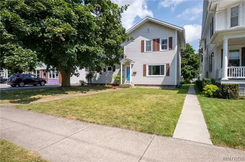 29 State St, Royalton, NY 14105