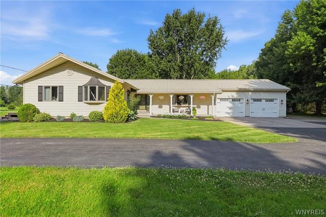 3820 Beebe Rd, Newfane, NY 14108