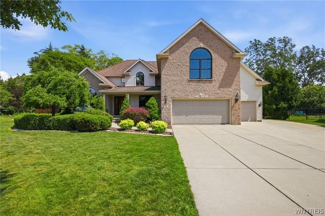 52 Quail Run Ln, Lancaster, NY 14086