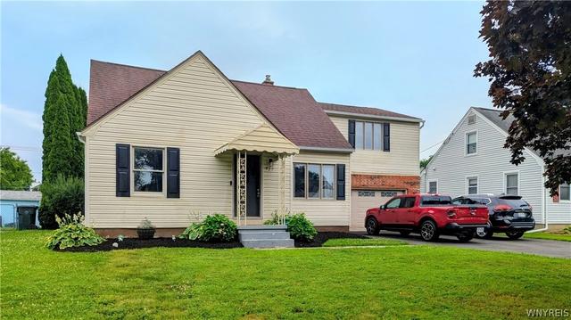 927 Pioneer Dr, North Tonawanda, NY 14120