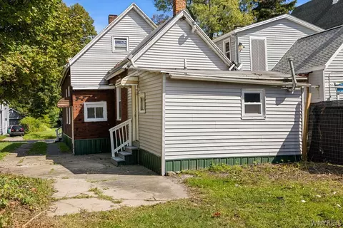 104 Pershing Ave, Buffalo, NY 14211 photo 29