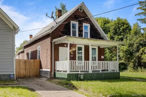 104 Pershing Ave, Buffalo, NY 14211 photo 2