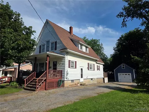 251 E Park St, Albion, NY 14411
