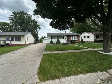 37 Bissell Ave, Depew, NY 14043