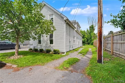 36 Temple Pl, Aurora, NY 14052