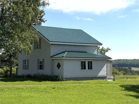 6103 Curriers Rd, Arcade, NY 14009