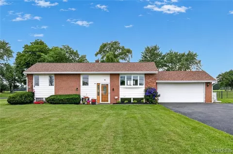 6058 Baer Rd, Wheatfield, NY 14132