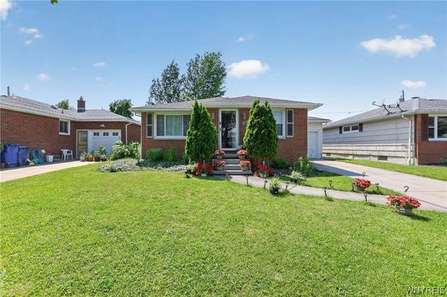 30 Augusta Ave, Amherst, NY 14226