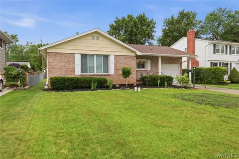 92 Tomcyn Dr, Amherst, NY 14221