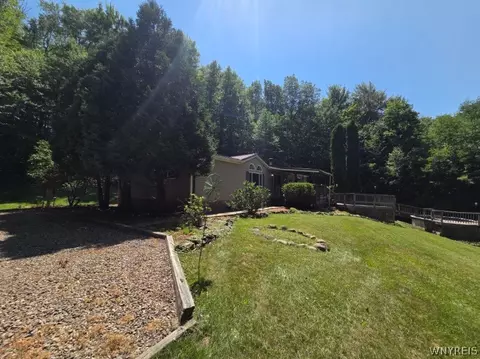 Exterior - 5351 Middle Rd, Bath, NY 14810 photo 3 of 18