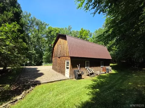 Exterior - 5351 Middle Rd, Bath, NY 14810 photo 12 of 18