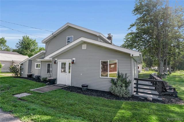 446 Powell Dr, Porter, NY 14174