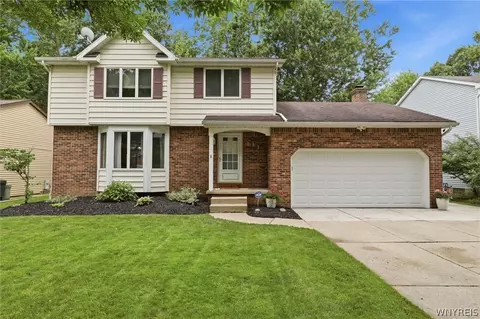 192 Greengage Cir, East Amherst, NY 14051