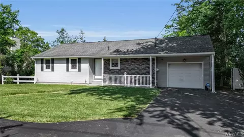 2350 Berg Rd, West Seneca, NY 14218