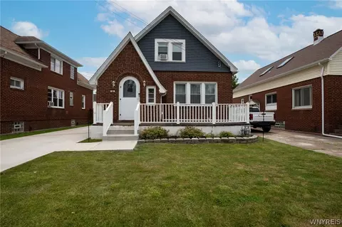 35 Fernald Ave, Lackawanna, NY 14218