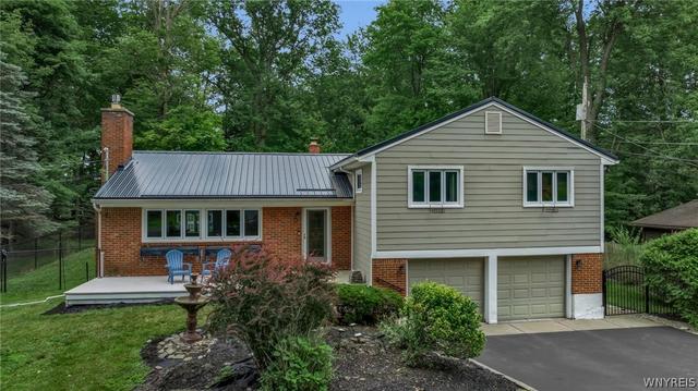265 Paradise Rd, East Amherst, NY 14051
