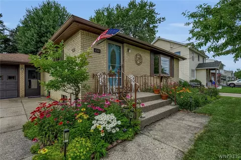 4066 Bond St, Buffalo, NY 14219