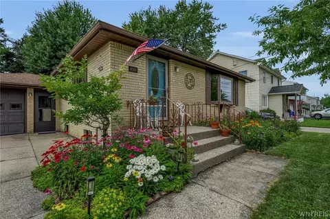 4066 Bond St, Buffalo, NY 14219