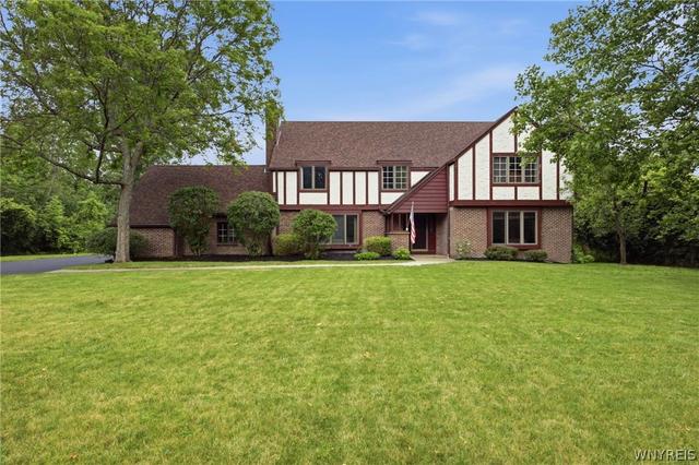 51 Schlemmer Rd, Lancaster, NY 14086