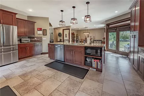 446 Riverview Dr, Porter, NY 14174 photo 10