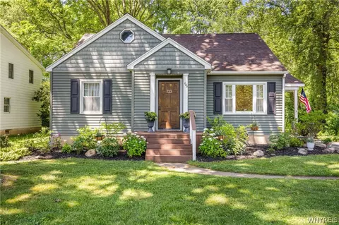 723 Hillview Ct, Lewiston, NY 14092