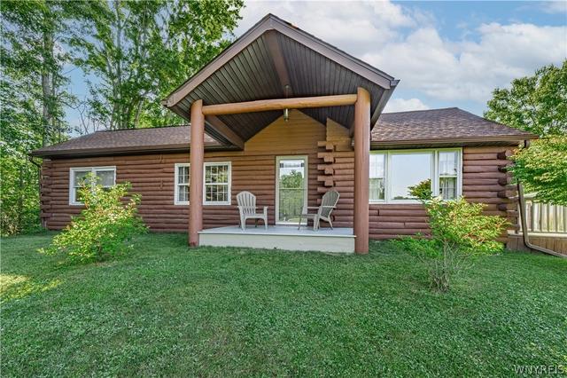 6201 Crosby Rd, Lockport, NY 14094